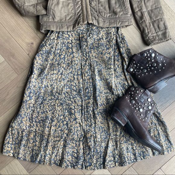 Wilfred Lyocell Button-Front Midi Skirt | Size 0 | Tan A-Line Skirt - Picture 2 of 10